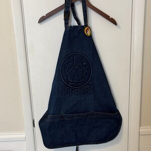 New! NWT Buc-ee’s Embossed Denim Apron